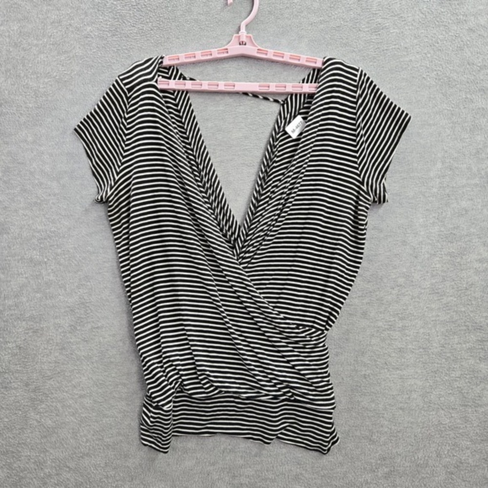 Torrid Women Blouse 1 Black Striped V-Neck Pullover Faux Wrap Short Sleeve